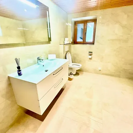 Scenic Grindelwald Interlaken & Lauterbrunen